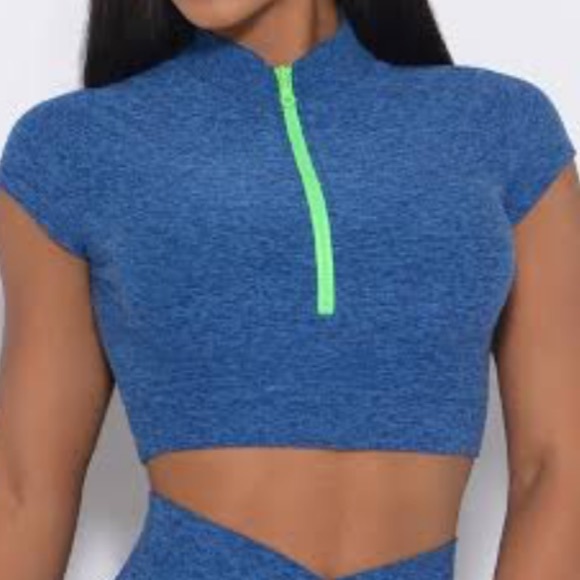 Bombshell sports crop top- Fits 6-8 - Picture 2 of 8